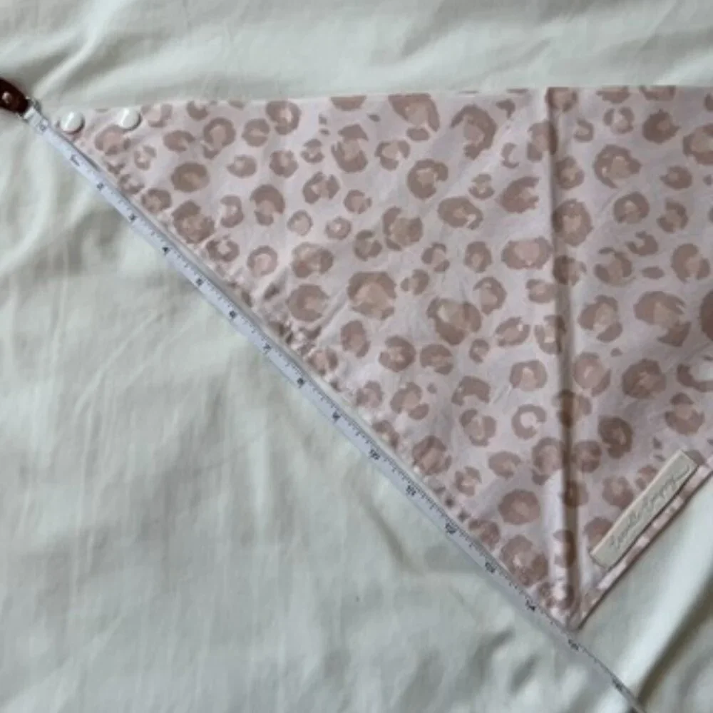 NWT, Canoodle Leopard Pattern Dog Bandana, Pink, Size L